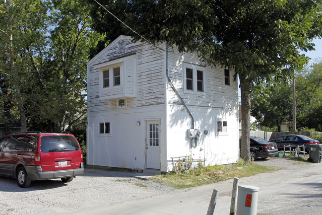 311 S Webster Ave in Norman, OK - Foto de edificio - Building Photo