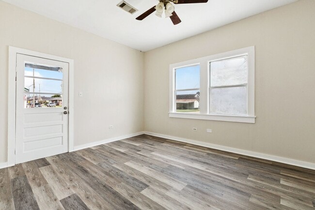 4200-4202 5th St in Marrero, LA - Foto de edificio - Building Photo