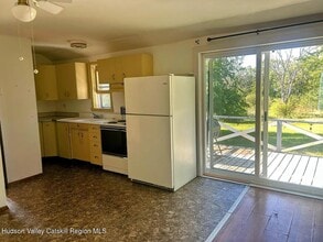 1227 US-9 in Hudson, NY - Building Photo - Building Photo