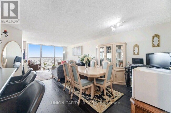 property at 25 Trailwood Dr