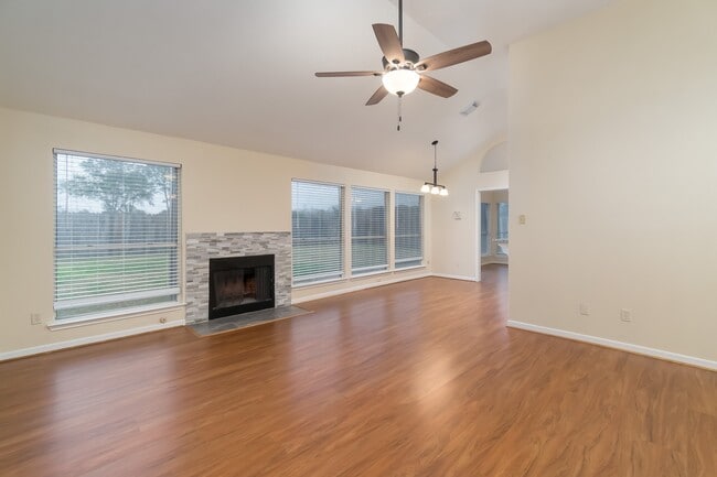 5306 Acorn Ct in League City, TX - Building Photo - Building Photo