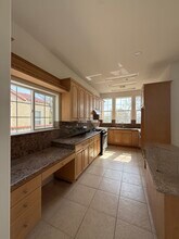 2045 Bellevue Dr in Glendale, CA - Foto de edificio - Building Photo