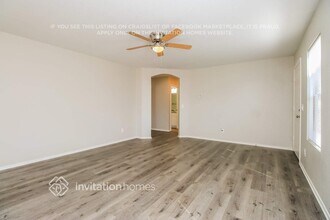 10933 E Clovis Ave in Mesa, AZ - Foto de edificio - Building Photo