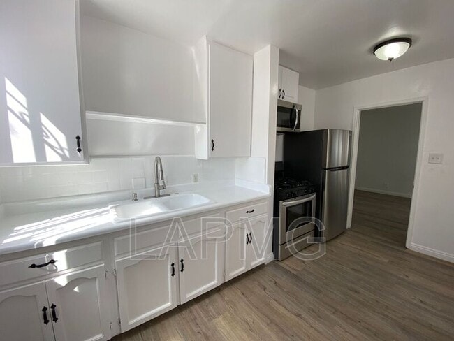4080-4084 Leimert Blvd in Los Angeles, CA - Building Photo - Building Photo