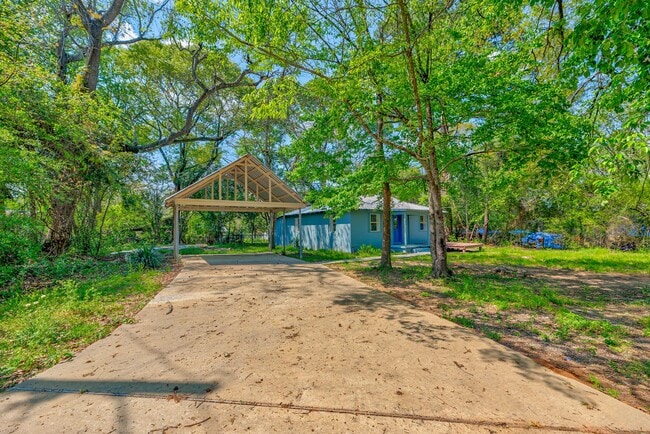885 Caldwell St in Jasper, TX - Building Photo - Building Photo