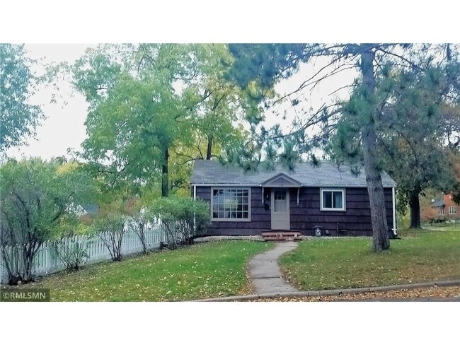 property at 823 Elm St