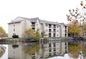 Fishermans Village in Indianapolis, IN - Building Photo