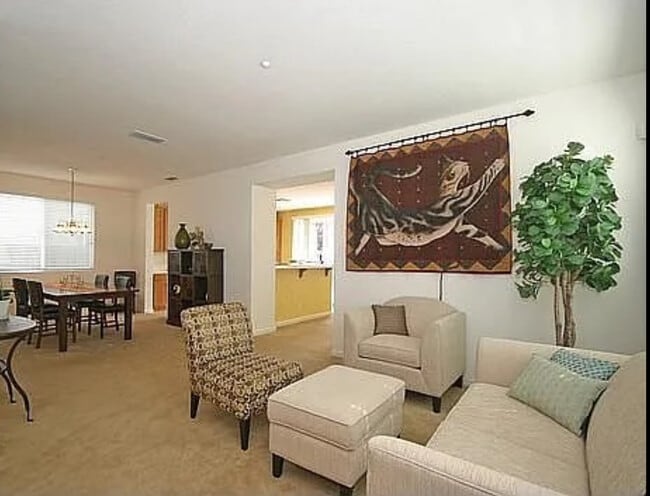 246 White Birch Ct in Brentwood, CA - Building Photo - Building Photo