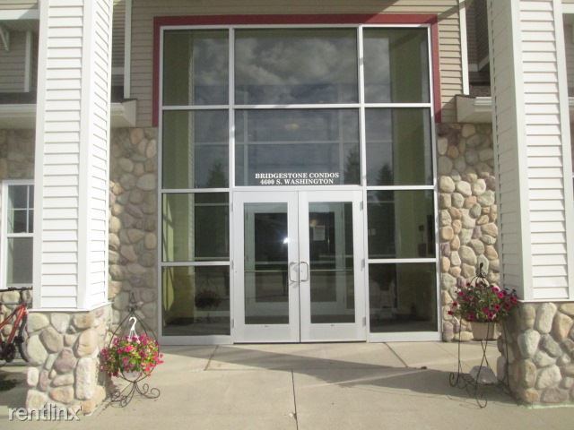 4600 S Washington St in Grand Forks, ND - Foto de edificio