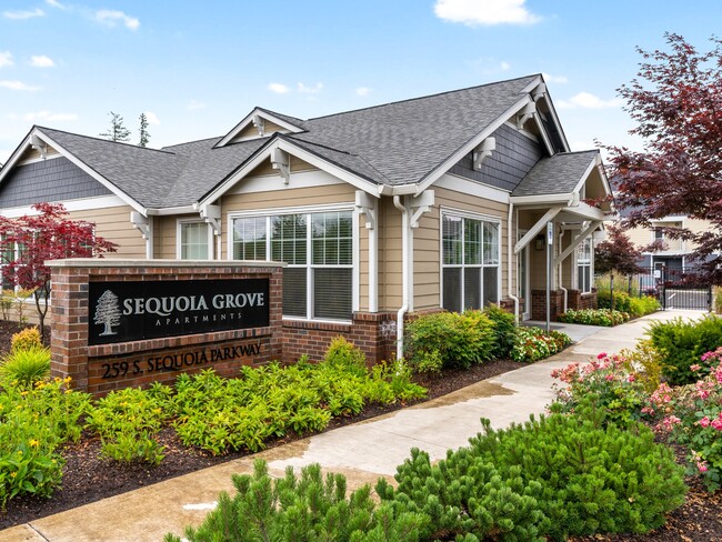 Sequoia Grove in Canby, OR - Foto de edificio - Building Photo