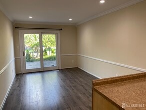 22 Maddaket Ct in Scotch Plains, NJ - Building Photo - Building Photo