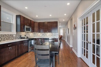 2931 N Dawson Ave in Chicago, IL - Building Photo - Building Photo