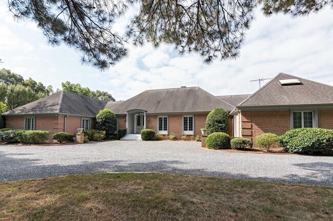 9338 Bantry Rd in Easton, MD - Building Photo - Building Photo