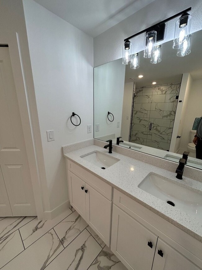 19 NW 19th Terrace in Cape Coral, FL - Building Photo - Building Photo