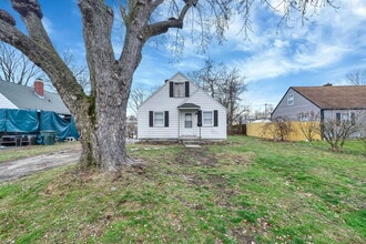 118 N Kellner Rd in Columbus, OH - Building Photo - Building Photo