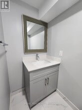 1405 Lyncroft Crescent in Oshawa, ON - Building Photo - Building Photo