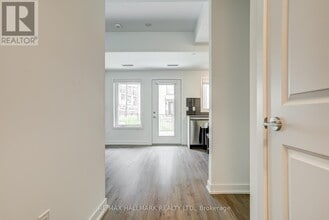 155-155 Downsview Park Blvd in Toronto, ON - Building Photo - Building Photo