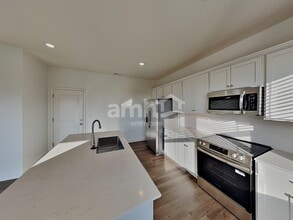 9127 Henley Ave in Reynoldsburg, OH - Building Photo - Building Photo