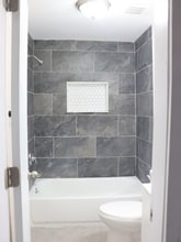 4113 W Sugar Creek Rd in Charlotte, NC - Foto de edificio - Building Photo