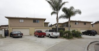 17272-17282 Ash St in Huntington Beach, CA - Building Photo