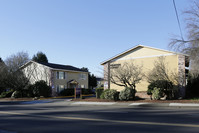 Hudson Court Apartments in Portland, OR - Foto de edificio - Building Photo