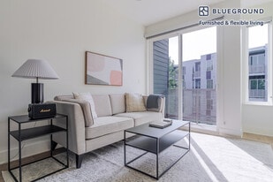 1301 W Koenig Ln in Austin, TX - Building Photo