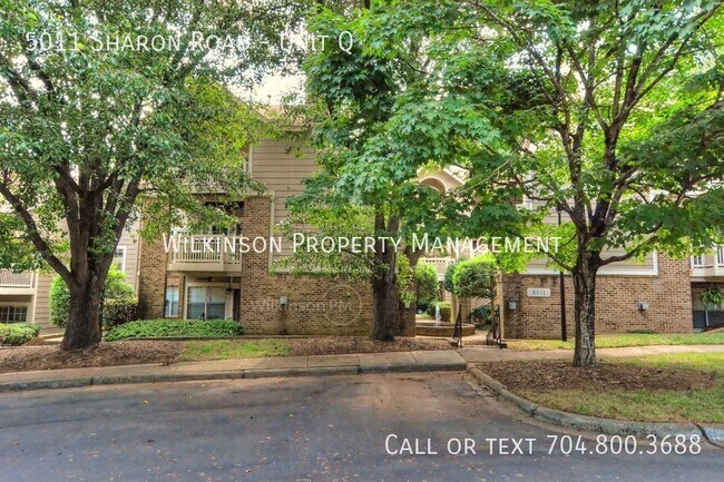 5011 Sharon Rd-Unit -Q in Charlotte, NC - Foto de edificio - Building Photo