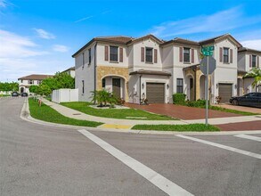 11129 West 33rd Ct in Hialeah, FL - Building Photo - Building Photo