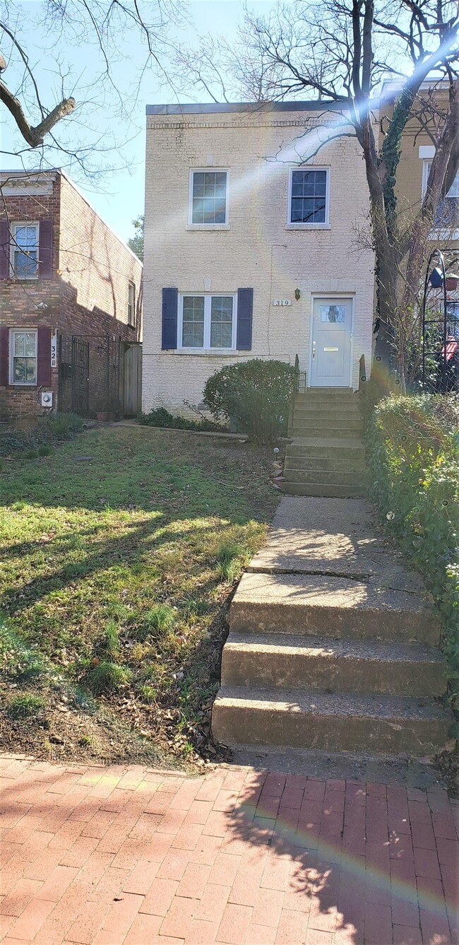 property at 319 South Carolina Ave SE