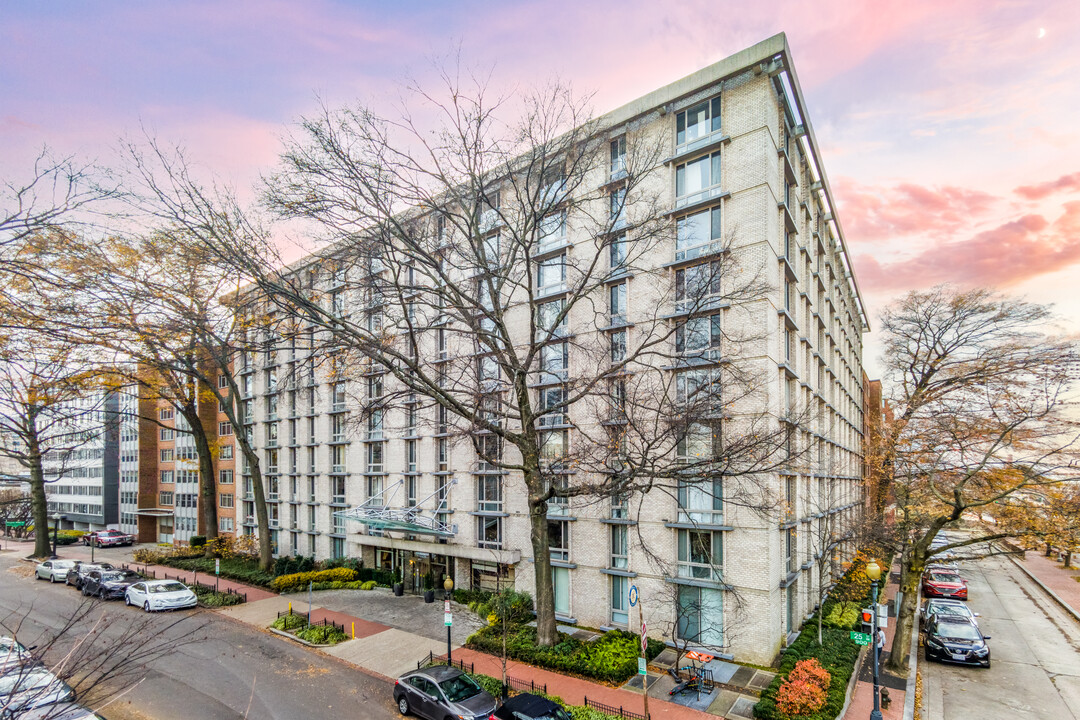 Claridge House in Washington, DC - Building Photo