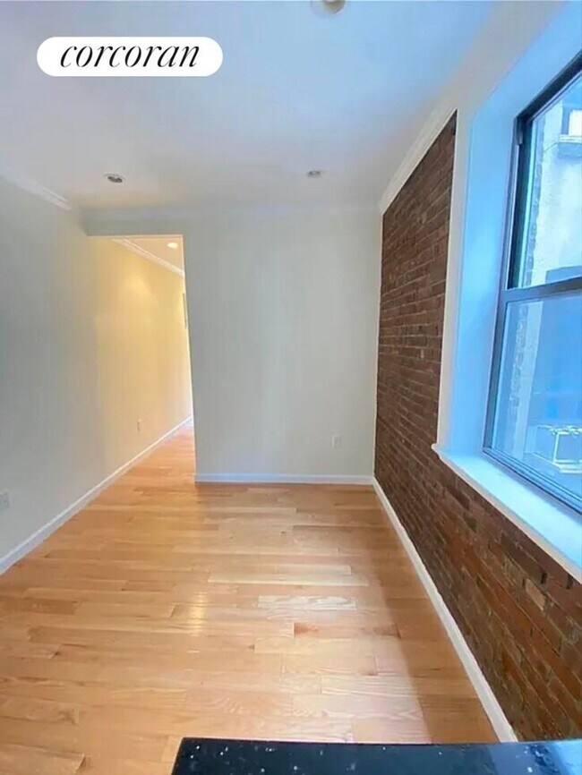 237 Henry St in New York, NY - Building Photo - Building Photo