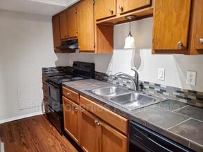 304 Manuel Dr in College Station, TX - Building Photo - Building Photo