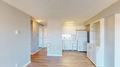 411 Lakewood Cir in Colorado Springs, CO - Building Photo - Building Photo