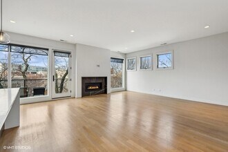 1745 N Hoyne Ave in Chicago, IL - Building Photo - Building Photo