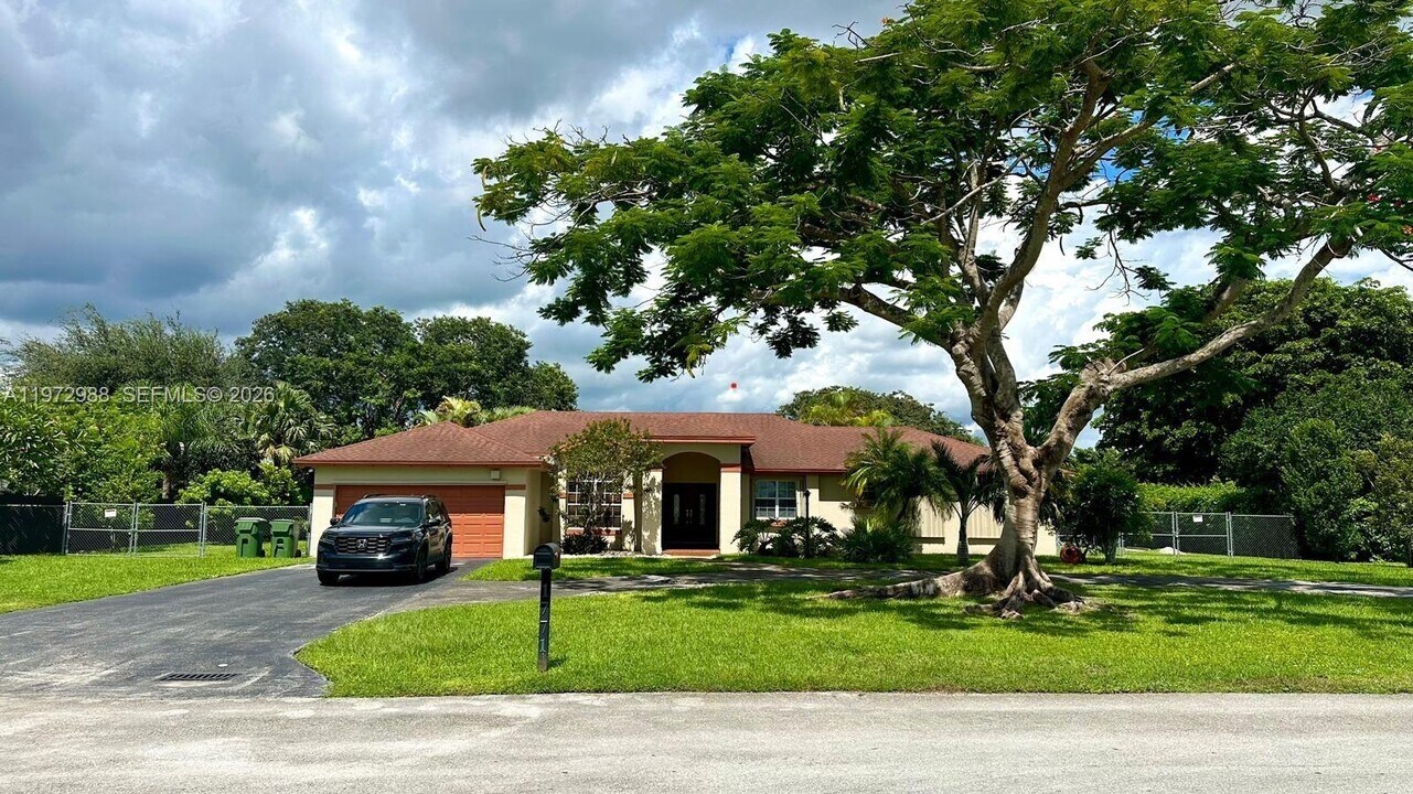 1771 NW 17th St in Homestead, FL - Building Photo