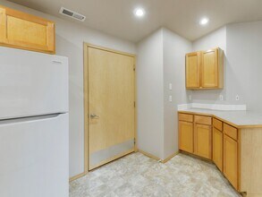 12110-12110 117th Ave Ct E in Puyallup, WA - Foto de edificio - Building Photo