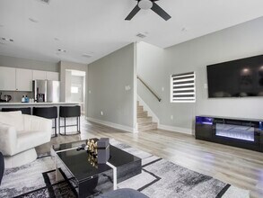 2310 Erastus St in Houston, TX - Building Photo - Building Photo