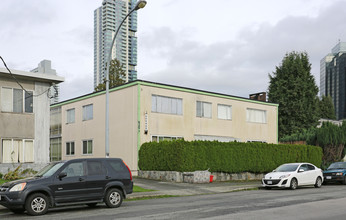 Dowmor in Burnaby, BC - Building Photo - Building Photo