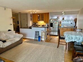 16 E Old Willow Rd in Prospect Heights, IL - Building Photo - Building Photo