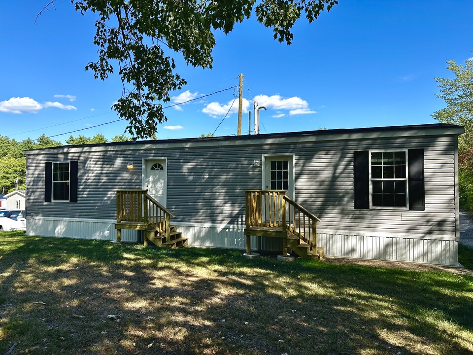 25 Austin Dr in Orono, ME - Building Photo