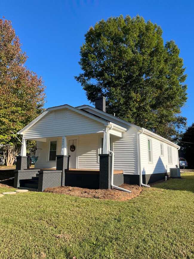 property at 506 Pickens St