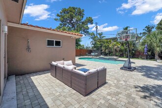 1305 NE 1st Ave. in Fort Lauderdale, FL - Building Photo - Building Photo