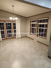 946 Quiet Point Rd in Caseyville, IL - Building Photo - Building Photo
