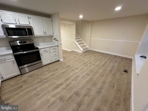 1879 Heather Glen Ct in Woodbridge, VA - Building Photo - Building Photo
