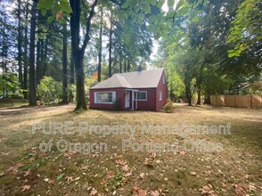 3550 Lake Grove Ave in Lake Oswego, OR - Building Photo - Building Photo