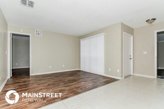 1602 Cromwell Dr in Tarpon Springs, FL - Foto de edificio - Building Photo
