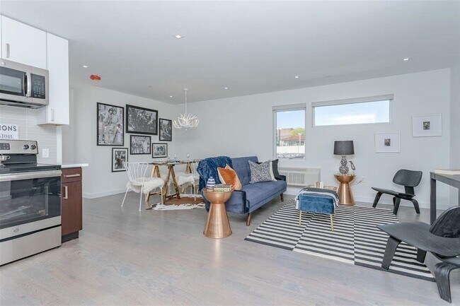 6116 Madison St in West New York, NJ - Building Photo - Building Photo