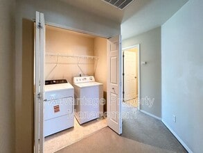 3108 NW Morning Glory Dr in Corvallis, OR - Building Photo - Building Photo