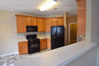 2482 Lakebrooke Dr in Marietta, GA - Foto de edificio - Building Photo