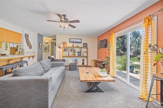 48220 White Oak Dr in Oakhurst, CA - Foto de edificio - Building Photo